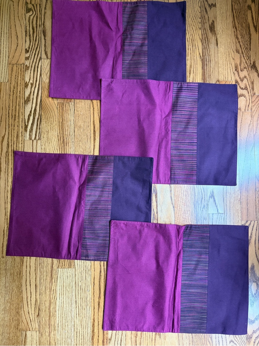 Crate & Barrel NWT Set of 4 Purple and Fuchsia Cotton Placemats